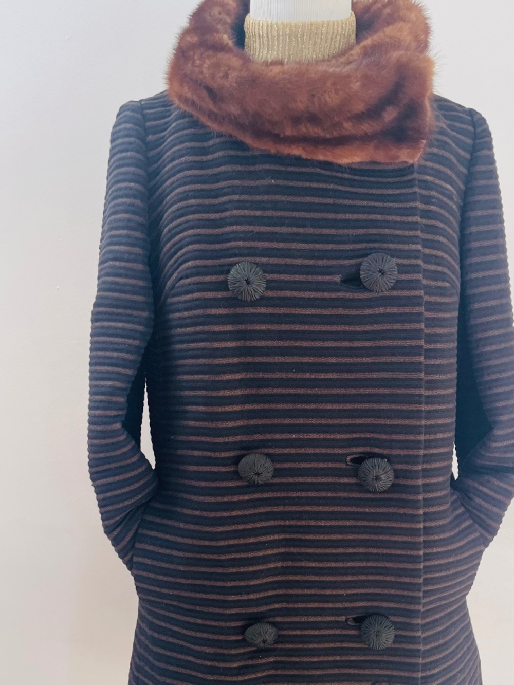 VTG 60's Double Breasted Wool Coat with Mink Fur Collar - So Jackie Collar! SZ M